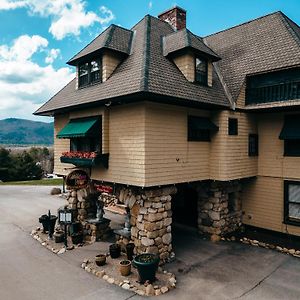 Stonehurst Manor Including Breakfast And Dinner
